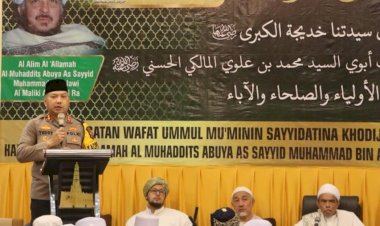 Hadiri-Haul-Abuya-Assayyid-Muhammad-Bin-Alawi-Al-Maliki,-Kapolres-Pasuruan-Ajak-Ulama-Tetap-Jaga-NKRI